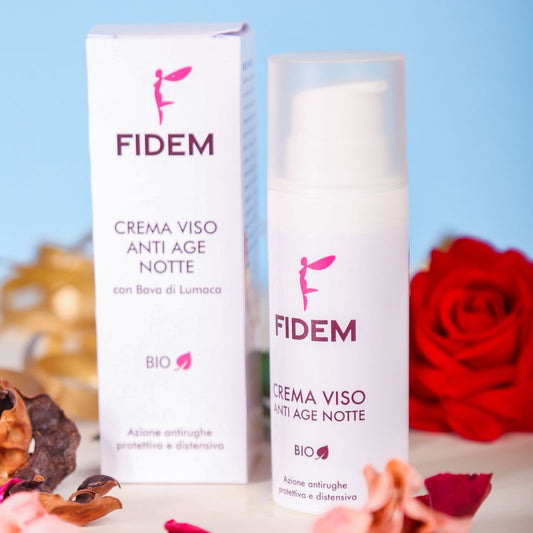 L'immagine di una crema viso anti-age notte.